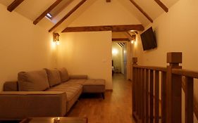 The Cozy Nook - Ultra Central